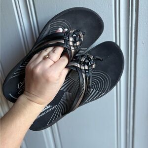 Clarks Women's Black and Brown Sandals Cloudsteppers Black Flip Flop